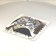 幅：69 (cm)×奥行：67 (cm)×高さ：1.3 (cm)／1.18 (kg)，撮影・計測日：1996-06-18