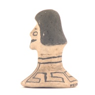 幅：5.6 (cm)×奥行：5.6 (cm)×高さ：8.1 (cm)／10 (g)，撮影・計測日：2004-03-22