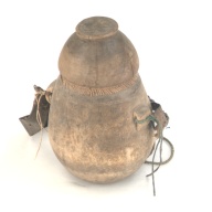 幅：18 (cm)×奥行：16 (cm)×高さ：26 (cm)／609 (g)，撮影・計測日：1996-12-13