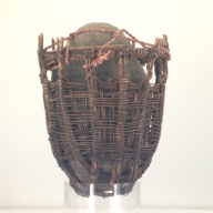 幅：35 (cm)×奥行：34 (cm)×高さ：45 (cm)／4.16 (kg)，撮影・計測日：1996-12-10