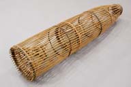 幅：28 (cm)×厚み：28 (cm)×長さ：121 (cm)／1.45 (kg)，撮影・計測日：2009-02-13