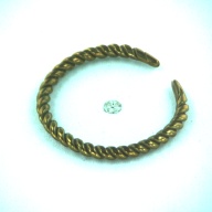 幅：6.5 (cm)×奥行：6.3 (cm)×高さ：0.5 (cm)／28 (g)，撮影・計測日：1997-02-27