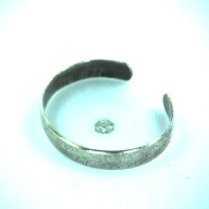 幅：4.6 (cm)×奥行：4.1 (cm)×高さ：1.0 (cm)／23 (g)，撮影・計測日：1997-03-03