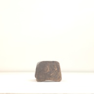 幅：28 (cm)×奥行：11 (cm)×高さ：8.4 (cm)／256 (g)，撮影・計測日：1997-04-14