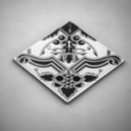 幅：15 (cm)×奥行：15 (cm)×高さ：0.6 (cm)／260 (g)，撮影・計測日：1997-07-29