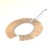 幅：5.7 (cm)×奥行：31 (cm)×高さ：0.4 (cm)／136 (g)，撮影・計測日：1998-10-05