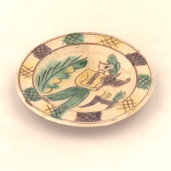 幅：11 (cm)×奥行：11 (cm)×高さ：1.7 (cm)／8 (g)，撮影・計測日：2002-08-28