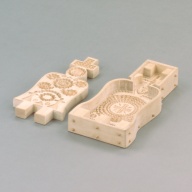 幅：15 (cm)×奥行：31 (cm)×高さ：4.5 (cm)／717 (g)，撮影・計測日：2002-10-08