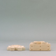 幅：15 (cm)×奥行：31 (cm)×高さ：4.5 (cm)／717 (g)，撮影・計測日：2002-10-08