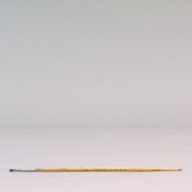 幅：0.6 (cm)×奥行：23 (cm)×高さ：0.5 (cm)／3 (g)，撮影・計測日：2002-10-04