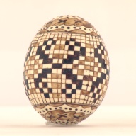 幅：4.9 (cm)×奥行：4.9 (cm)×高さ：6.6 (cm)／9 (g)，撮影・計測日：2002-09-09