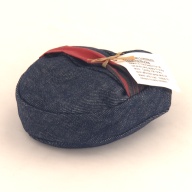 幅：11 (cm)×奥行：14 (cm)×高さ：6.3 (cm)／642 (g)，撮影・計測日：2000-12-11