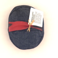 幅：11 (cm)×奥行：14 (cm)×高さ：6.3 (cm)／642 (g)，撮影・計測日：2000-12-11