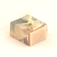 幅：5.9 (cm)×奥行：5.2 (cm)×高さ：4.0 (cm)／76 (g)，撮影・計測日：2000-12-12