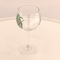 幅：8.6 (cm)×奥行：8.7 (cm)×高さ：17 (cm)／226 (g)，撮影・計測日：2000-12-11