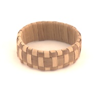 幅：7.2 (cm)×奥行：7.6 (cm)×高さ：2.6 (cm)／9 (g)，撮影・計測日：2000-12-27