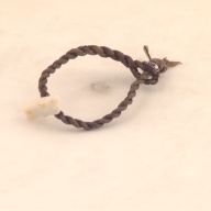 幅：4.1 (cm)×奥行：9.0 (cm)×高さ：1.7 (cm)／5 (g)，撮影・計測日：2000-12-26