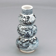 幅：19 (cm)×奥行：19 (cm)×高さ：39 (cm)／2.28 (kg)，撮影・計測日：2004-01-27