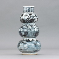 幅：19 (cm)×奥行：19 (cm)×高さ：39 (cm)／2.28 (kg)，撮影・計測日：2004-01-27