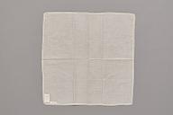 横：81 (cm)×厚み：0.1 (cm)×縦：81 (cm)／36 (g)，撮影・計測日：2018-06-11