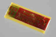 横：4.5 (cm)×厚み：0.9 (cm)×縦：1.8 (cm)／3 (g)，撮影・計測日：2009-03-25