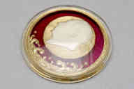 横：3.9 (cm)×厚み：0.7 (cm)×縦：3.9 (cm)／5 (g)，撮影・計測日：2012-01-20