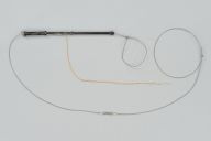 幅：3.3 (cm)×厚み：3.3 (cm)×長さ：64 (cm)／680 (g)，撮影・計測日：2013-02-18