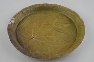 横：32 (cm)×厚み：2.9 (cm)×縦：32 (cm)／17 (g)，撮影・計測日：2014-06-27