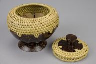 幅：10 (cm)×奥行：9.6 (cm)×高さ：9.5 (cm)／69 (g)，撮影・計測日：2014-05-28