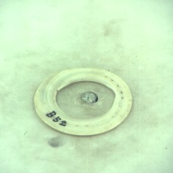 幅：4.9 (cm)×奥行：5.1 (cm)×高さ：0.2 (cm)／7 (g)，撮影・計測日：1996-02-28